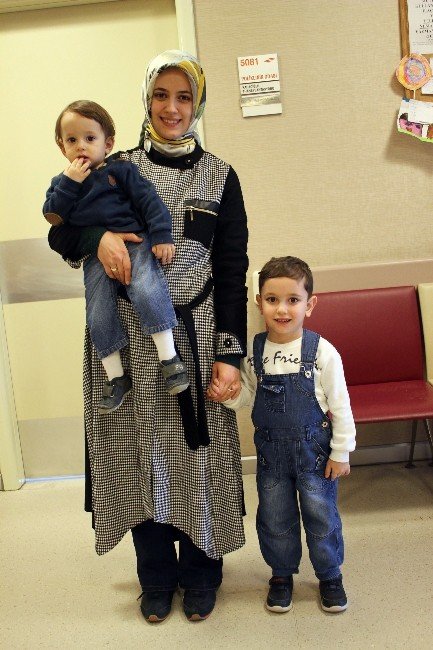 Oğluna Önce Hayat Sonra Da Kardeş Verdi