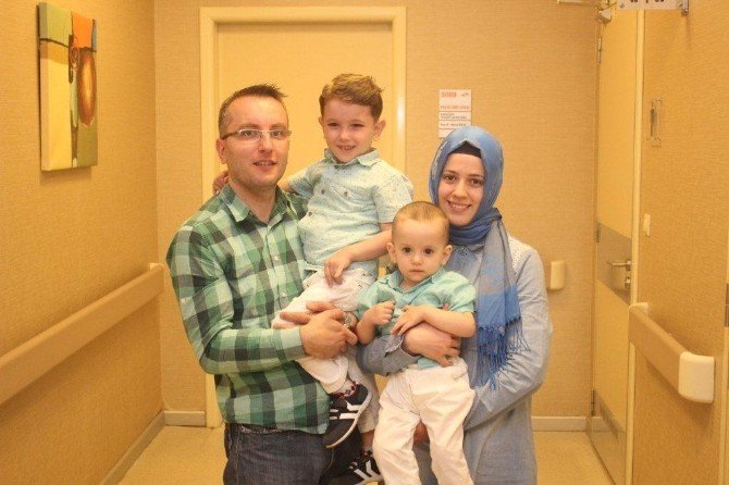 Oğluna Önce Hayat Sonra Da Kardeş Verdi