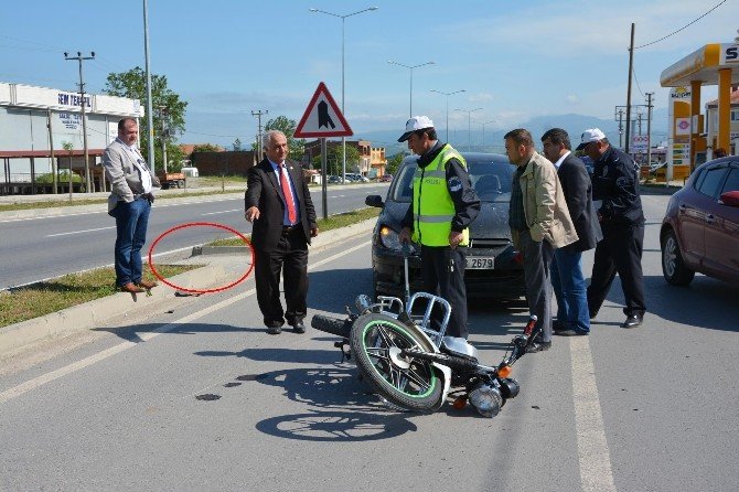Yaya Yolundan Geçen Motosiklet Otomobille Çarpıştı: 1 Yaralı