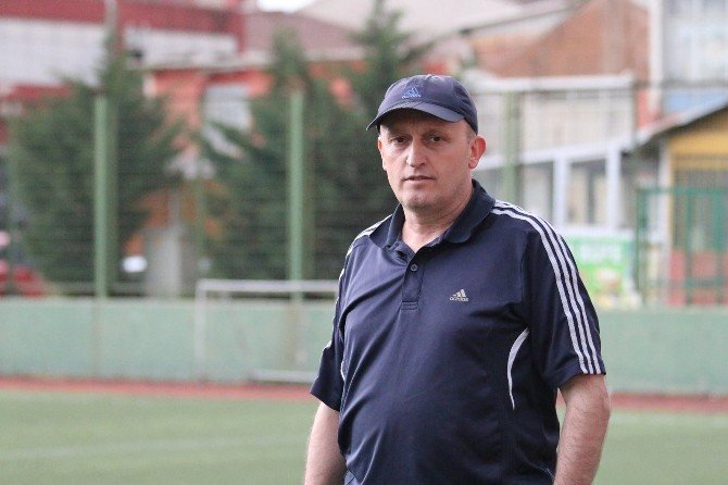 Akhisar Demirspor Zirvede Yalnız Kaldı