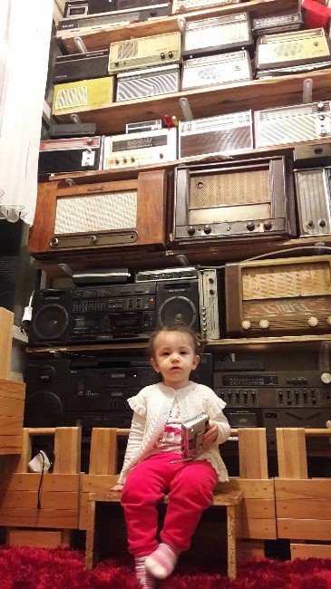 Nostaljik Radyo Merakı Koleksiyon Sahibi Yaptı