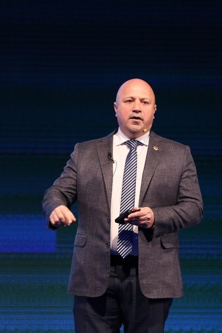 Turkcell, İlk Çeyrekte Data Ve Servislerde Yüzde 31,1 Büyüdü