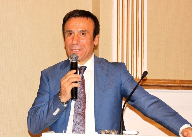 ’Yeni Türkiye Yolunda Kadın Ve Siyaset’ Konferansı