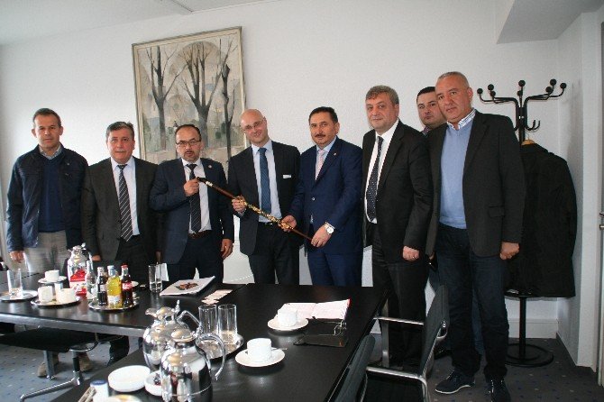 Devrek Tso Almanya’da Resmi Ve Sivil Toplum Kuruluşları İle Bir Araya Geldi