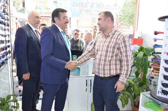 Gümrük Ve Ticaret Bakanı Bülent Tüfenkci Esnafı Ziyaret Etti
