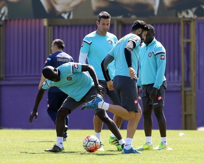 Osmanlıspor, Kasımpaşa Maçı Hazırlıklarını Tamamladı