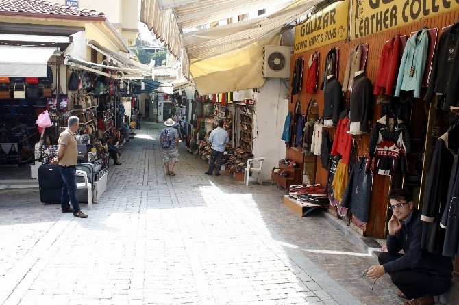Kaleiçi Turizm Esnafı Kara Listede