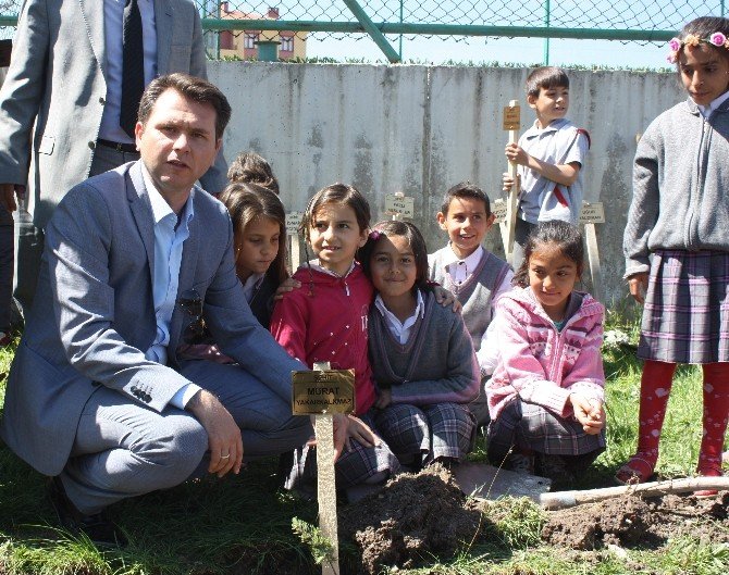 İlkokul Öğrencilerinden Şehitlere Vefa