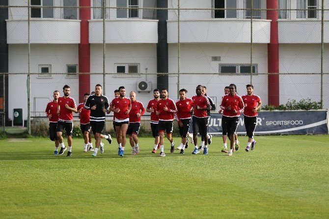 Gaziantepspor Sergen’le İlk Antrenmanına Çıktı