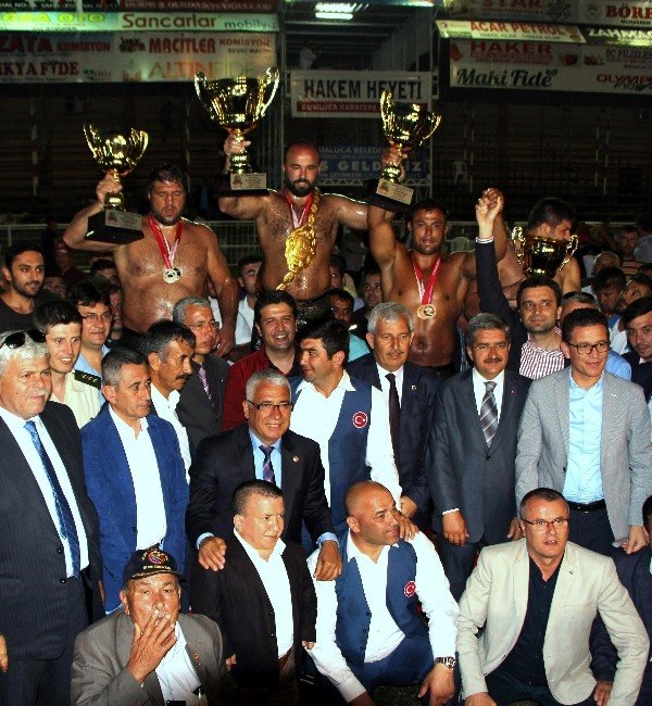 Kumluca’da Başpehlivan İkinci Kez Orhan Okulu