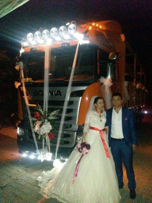 Kamyonunu Gelin Arabası Yaptı