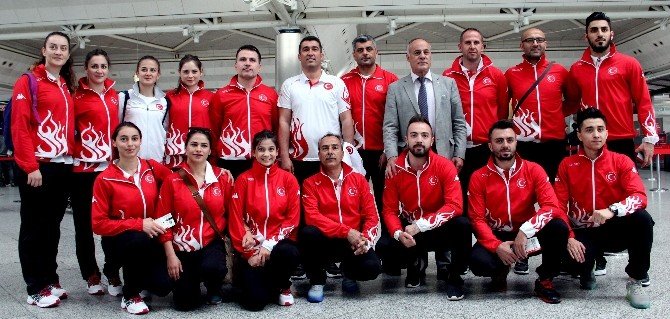 Ay-yıldızlı Karateciler Fransa Yolcusu