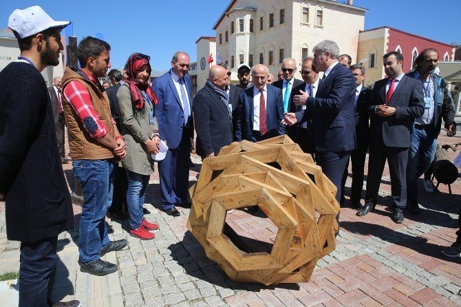 Bayburt Üniversitesi 2015-2016 Akademik Yılı Bilim Kültür Haftası Başladı