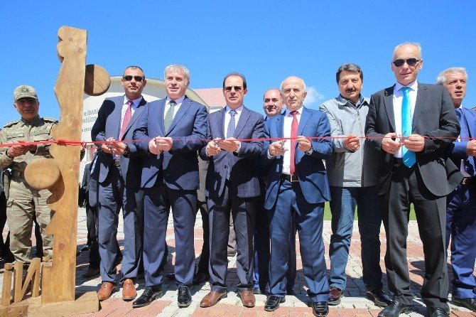 Bayburt Üniversitesi 2015-2016 Akademik Yılı Bilim Kültür Haftası Başladı
