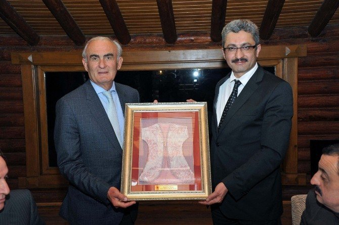 Başkan Yılmaz, Meteoroloji Bölge Müdürü’ne Veda Yemeği Verdi
