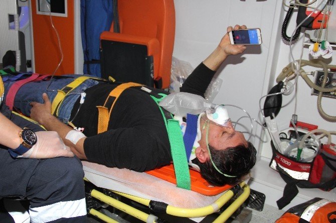 Motosiklet Kamyona Arkadan Çarptı: 1 Yaralı