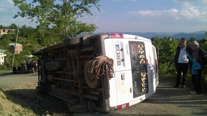 Öğrenci Servisi Devrildi: 6 Yaralı