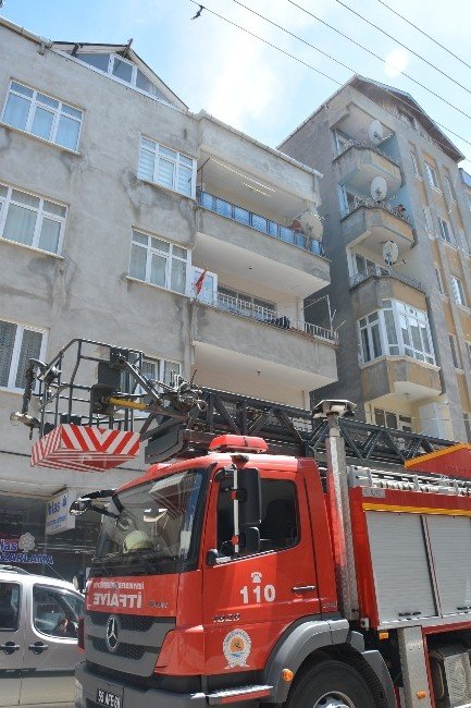 Bacadan Çıkan Duman İtfaiyeyi Alarma Geçirdi