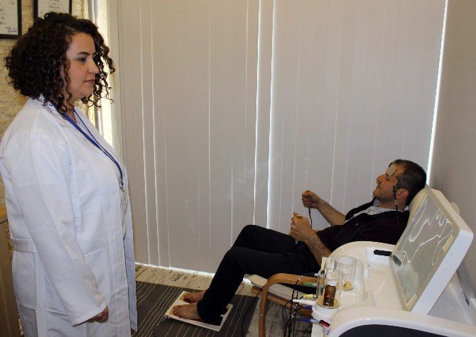 Yılların Tiryakilerine Tek Seansta Sigarayı Bıraktırma İddiası