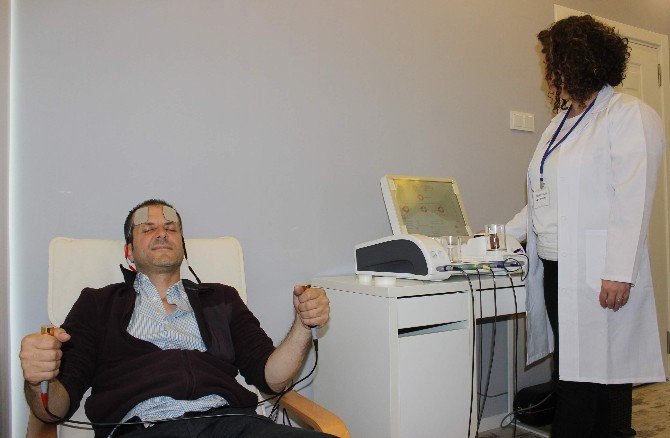 Yılların Tiryakilerine Tek Seansta Sigarayı Bıraktırma İddiası