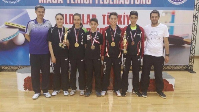 İzmir’de Yalovalı Raketler Destan Yazdı