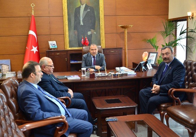 Vali’den Kömürspor’a 200 Bin Liralık Şampiyonluk Primi