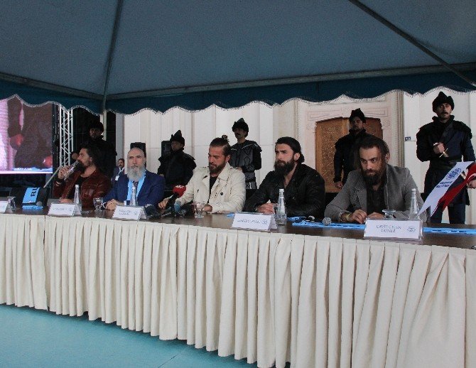 Diriliş Ertuğrul Dizisi Oyuncuları Hayranlarıyla Buluştu
