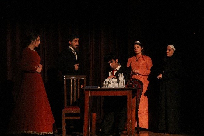 Uludağ Üniversitesi’nde Tiyatro Festivali