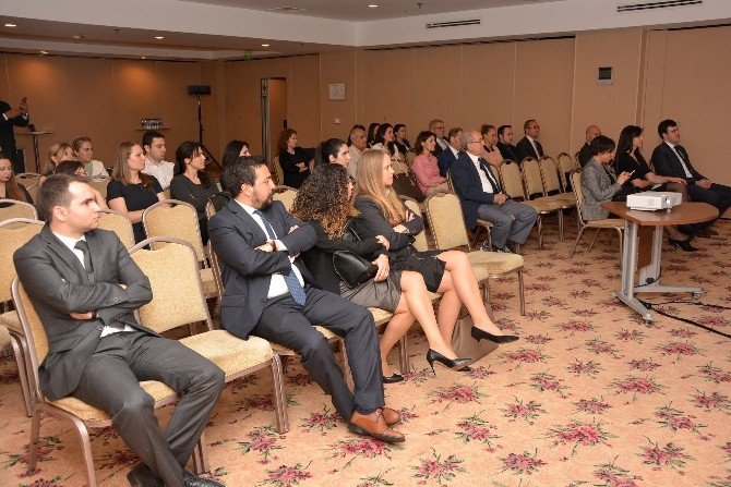 Marka Şehir İzmir’de Tartışıldı