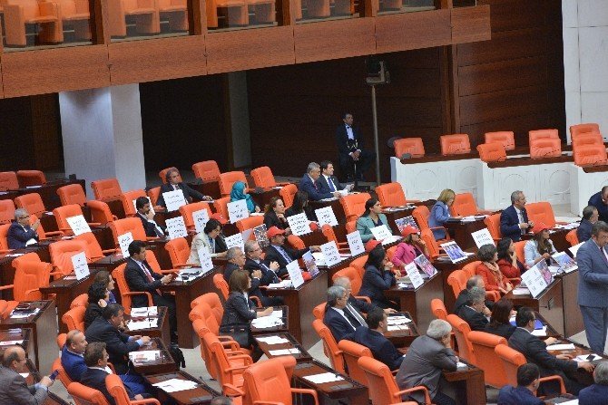 Hdp’li Toğrul’dan İş Kanunu Protestosu