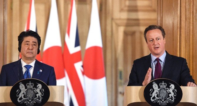 Japonya Başbakanı Abe, İngiliz Mevkidaşı Cameron’la Görüştü