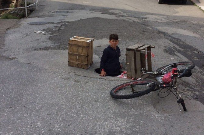 Köprüdeki Çökme Mahalleliyi Korkutuyor