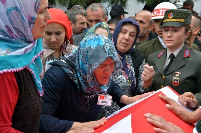 Samsunlu Şehit Uzman Çavuşu Binlerce Vatandaş Uğurladı