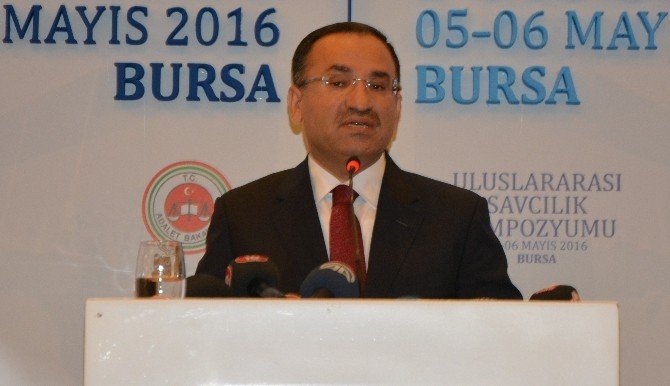Adalet Bakanı Bekir Bozdağ: