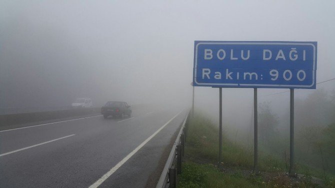 Bolu Dağı’nda Yoğun Sis Etkili Oldu