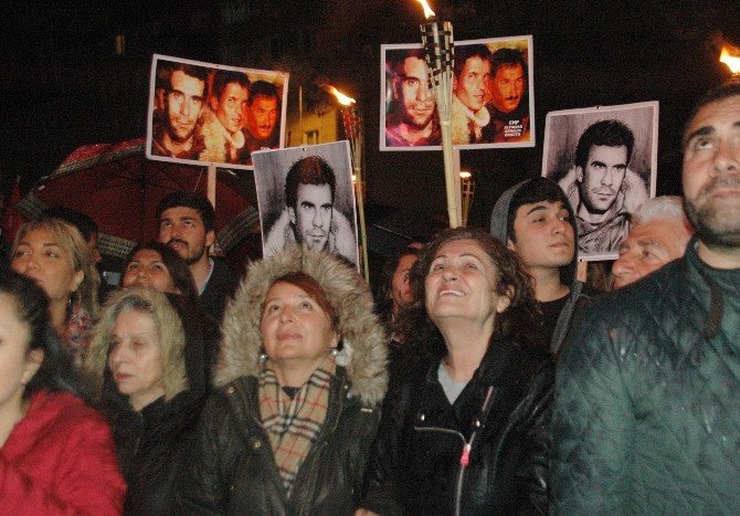 Chp Deniz Gezmiş Ve Arkadaşlarını Andı