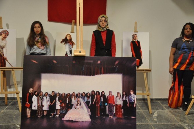 Öğrencilerden "Canlı Şiddet" Sergisi