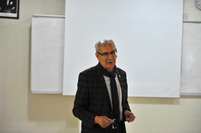 Saü’de “Taraklı Örneğiyle Sakin Şehir-cittaslow” Konulu Bir Konferans Düzenlendi