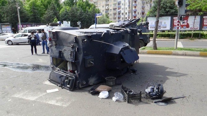 Zırhlı Araç Kaza Yaptı: 3’ü Polis, 4 Yaralı