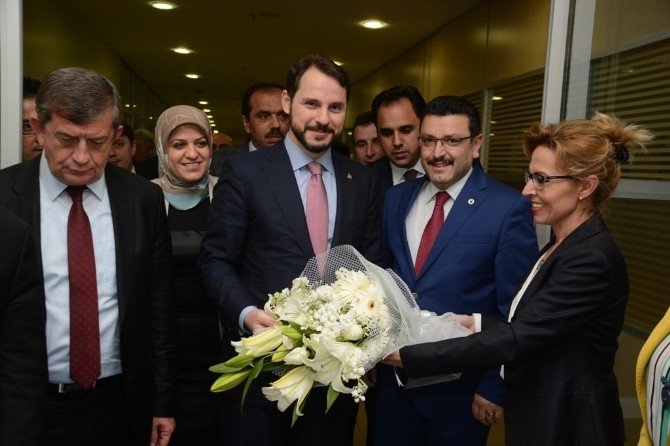 Bakan Albayrak, Ortahisar Belediyesi’ni Ziyaret Etti