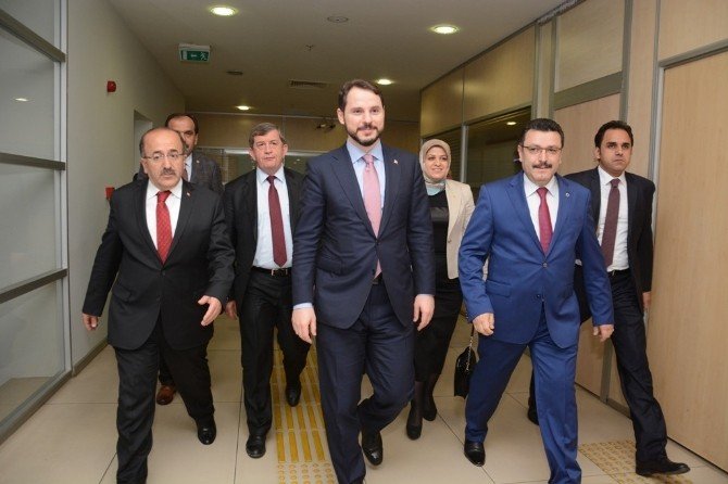 Bakan Albayrak, Ortahisar Belediyesi’ni Ziyaret Etti