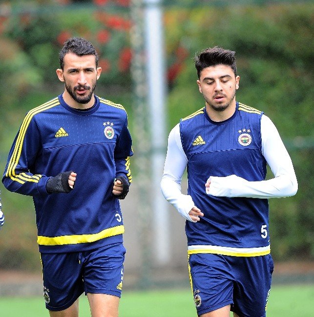 Fenerbahçe’de Medipol Başakşehir Maçı Hazırlıkları Sürüyor