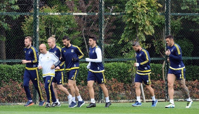 Fenerbahçe’de Medipol Başakşehir Maçı Hazırlıkları Sürüyor