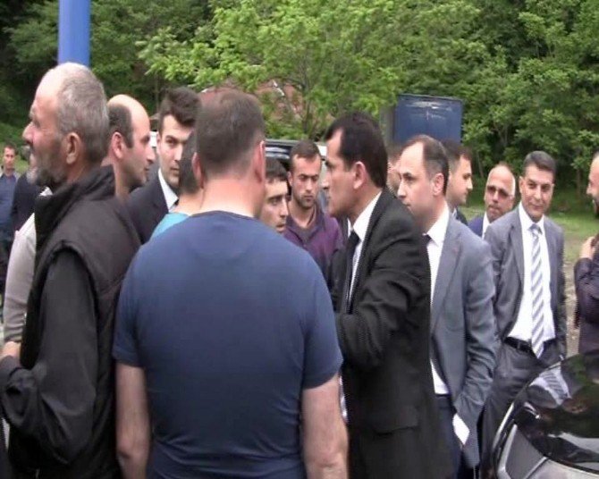 Gürcistan’a Geçen Türk Protokolünün Yolu Kesildi