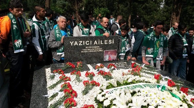 Bursaspor’un Şampiyon Başkanı İbrahim Yazıcı Mezarı Başında Anıldı