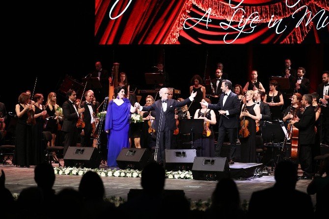 Tenor Carreras’tan Expo 2016’da Muhteşem Konser