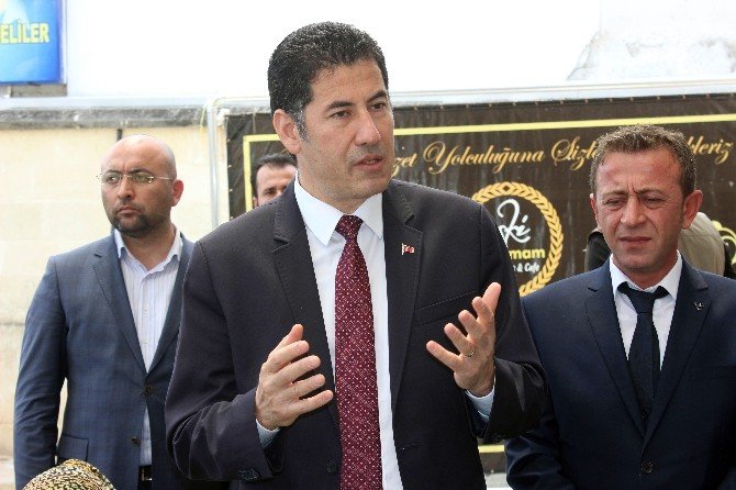 Sinan Oğan, Roketli Saldırıya Uğrayan Kilis’e Destek Vermek İçin Kente Geldi