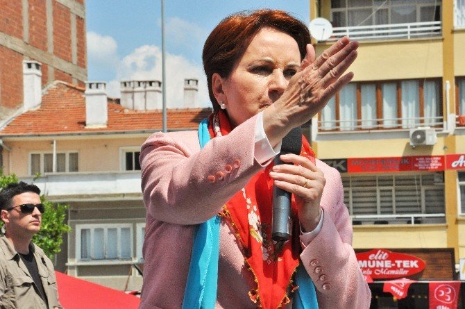 Akşener: "Vız Gelir Tırıs Gider"