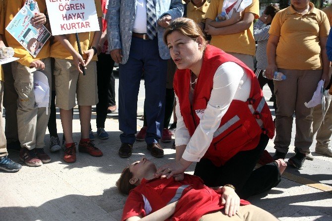 Trafik Kazasında Mizansenle İlk Yardım Eğitimi