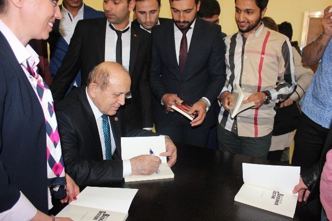 Ak Parti İstanbul Milletvekili Burhan Kuzu:
